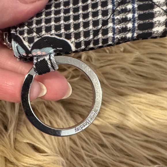 Vera Bradley Black and White Floral ID Holder 🔥 - Picture 4 of 6